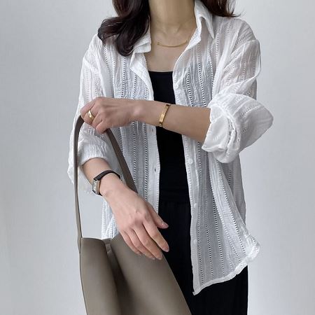 Dongdaemum Women’s Shirts, Tops & T-Shirts, a testament to the elegance and quality of wholesale Korean fashion.