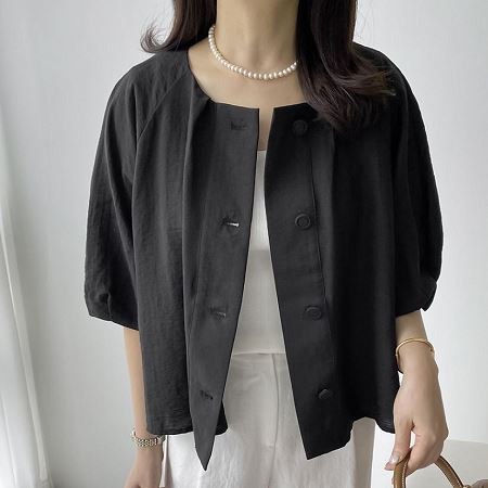 Dongdaemum Women’s Coats & Jackets, a testament to the elegance and quality of wholesale Korean fashion.