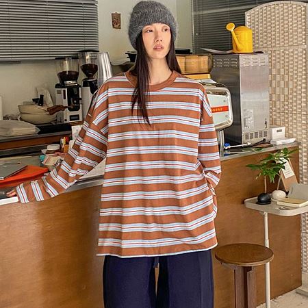 Dongdaemum Women’s Shirts, Tops & T-Shirts, a testament to the elegance and quality of wholesale Korean fashion.