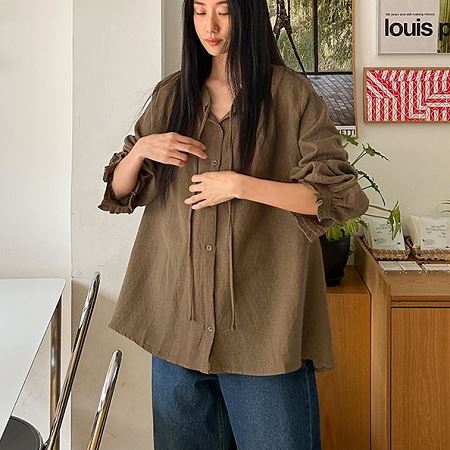 Dongdaemum Women’s Shirts, Tops & T-Shirts, a testament to the elegance and quality of wholesale Korean fashion.