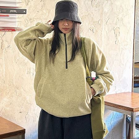 Dongdaemum Women’s Shirts, Tops & T-Shirts, a testament to the elegance and quality of wholesale Korean fashion.