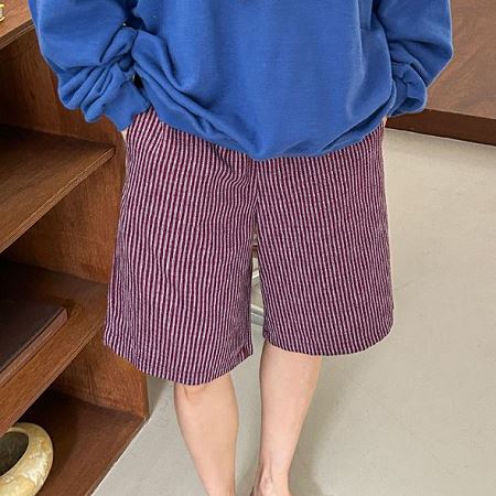 Dongdaemum Women’s Pants, a testament to the elegance and quality of wholesale Korean fashion.