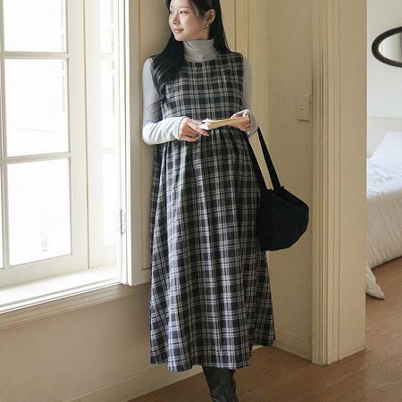 Dongdaemum Women’s Dresses, a testament to the elegance and quality of wholesale Korean fashion.