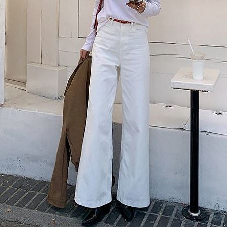 An array of Dongdaemum Women’s Pants, embodying the versatility of Korean fashion.