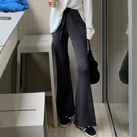 Dongdaemum Women’s Pants, a testament to the elegance and quality of wholesale Korean fashion.