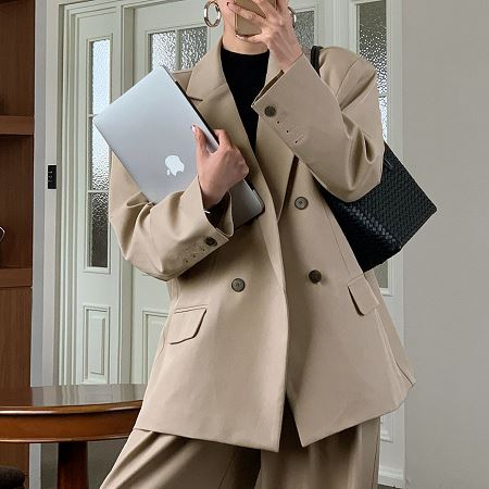 A variety of Dongdaemum Women’s Coats & Jackets, reflecting the sophistication of Korean fashion.