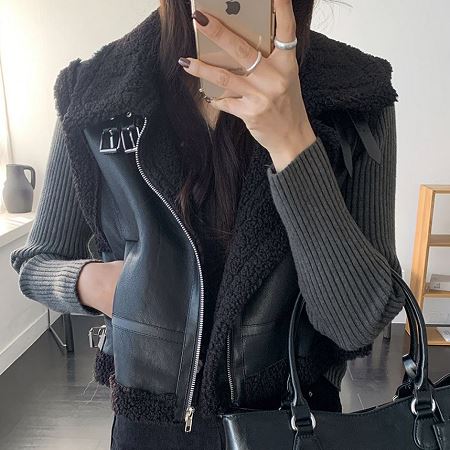 A variety of Dongdaemum Women’s Coats & Jackets, reflecting the sophistication of Korean fashion.