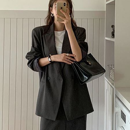 A variety of Dongdaemum Women’s Coats & Jackets, reflecting the sophistication of Korean fashion.