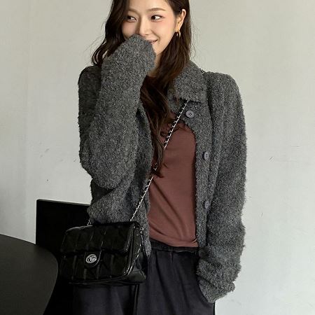 A variety of Dongdaemum Women’s Coats & Jackets, reflecting the sophistication of Korean fashion.
