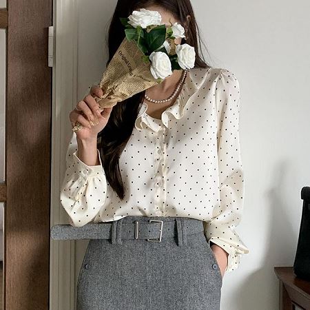 Dongdaemum Women’s Shirts, Tops & T-Shirts, a testament to the elegance and quality of wholesale Korean fashion.