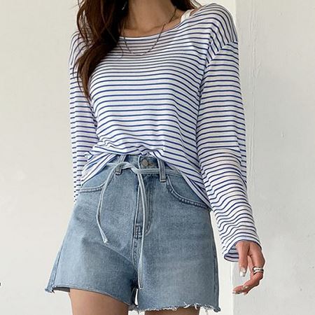 Dongdaemum Women’s One-Pieces, a testament to the elegance and quality of wholesale Korean fashion.