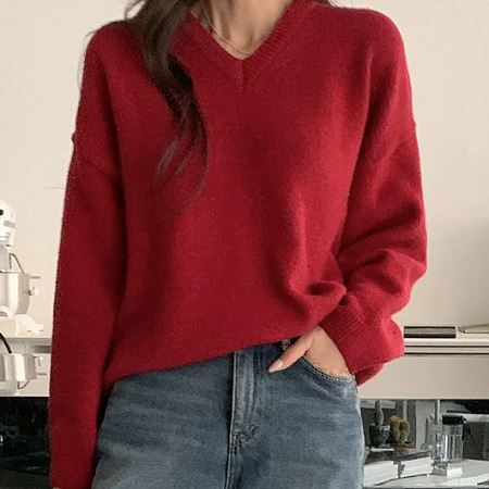 Dongdaemum Women’s Shirts, Tops & T-Shirts, a testament to the elegance and quality of wholesale Korean fashion.