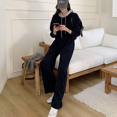 Dongdaemum Women’s One-Pieces, a testament to the elegance and quality of wholesale Korean fashion.