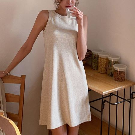 Dongdaemum Women’s Dresses, a testament to the elegance and quality of wholesale Korean fashion.