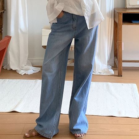 An array of Dongdaemum Women’s Pants, embodying the versatility of Korean fashion.