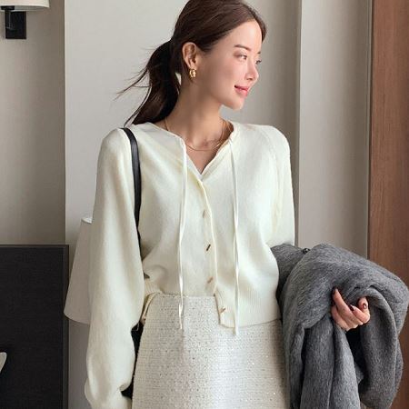 Dongdaemum Women’s Coats & Jackets, a testament to the elegance and quality of wholesale Korean fashion.