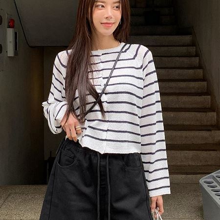 A variety of Dongdaemum Women’s Coats & Jackets, reflecting the sophistication of Korean fashion.