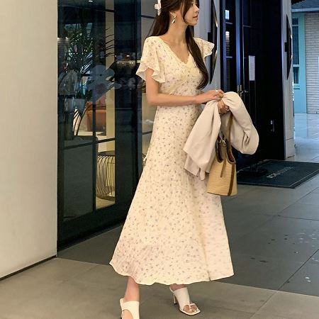 A collection of Dongdaemum Women’s Dresses, encapsulating the charm of Korean fashion.