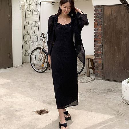 Dongdaemum Women’s One-Pieces, a testament to the elegance and quality of wholesale Korean fashion.