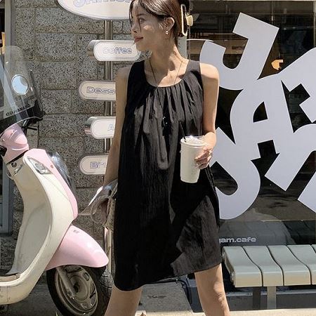 Dongdaemum Women’s Dresses, a testament to the elegance and quality of wholesale Korean fashion.