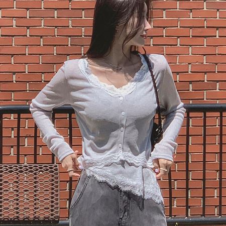 Dongdaemum Women’s Coats & Jackets, a testament to the elegance and quality of wholesale Korean fashion.