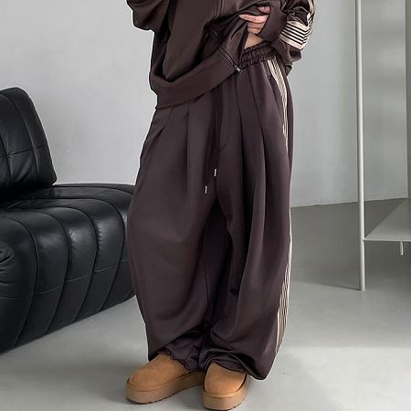 An array of Dongdaemum Women’s Pants, embodying the versatility of Korean fashion.