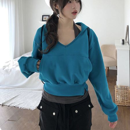 Dongdaemum Women’s Shirts, Tops & T-Shirts, a testament to the elegance and quality of wholesale Korean fashion.