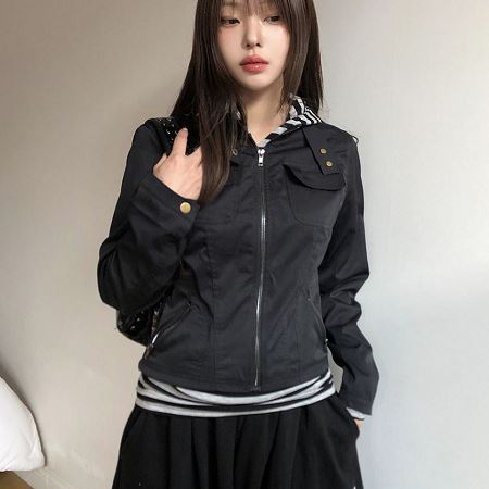 Dongdaemum Women’s Coats & Jackets, a testament to the elegance and quality of wholesale Korean fashion.