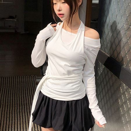 Dongdaemum Women’s Shirts, Tops & T-Shirts, a testament to the elegance and quality of wholesale Korean fashion.
