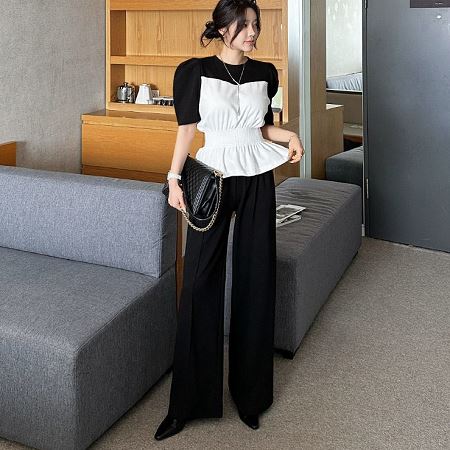 A variety of Dongdaemum Women’s One-Pieces, representing the allure of Korean fashion.
