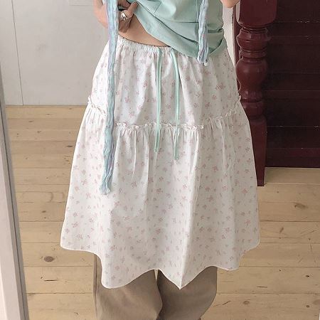 Dongdaemum Women’s Dresses, a testament to the elegance and quality of wholesale Korean fashion.