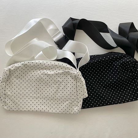 Dongdaemum Women’s Handbags, a testament to the elegance and quality of wholesale Korean fashion.