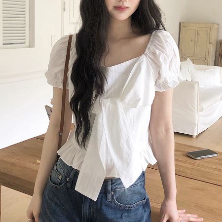 Dongdaemum Women’s Shirts, Tops & T-Shirts, a testament to the elegance and quality of wholesale Korean fashion.