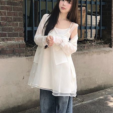 Dongdaemum Women’s Dresses, a testament to the elegance and quality of wholesale Korean fashion.