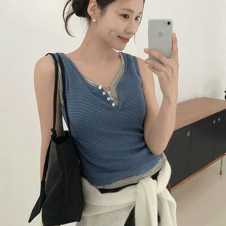 Dongdaemum Women’s Shirts, Tops & T-Shirts, a testament to the elegance and quality of wholesale Korean fashion.