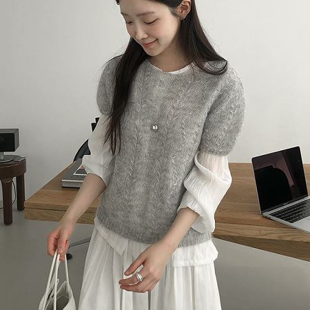 Dongdaemum Women’s Shirts, Tops & T-Shirts, a testament to the elegance and quality of wholesale Korean fashion.