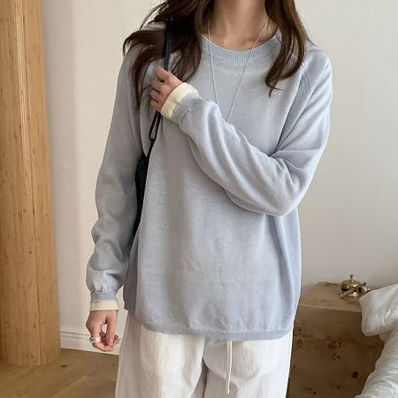 Dongdaemum Women’s Shirts, Tops & T-Shirts, a testament to the elegance and quality of wholesale Korean fashion.