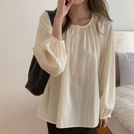 Dongdaemum Women’s Shirts, Tops & T-Shirts, a testament to the elegance and quality of wholesale Korean fashion.