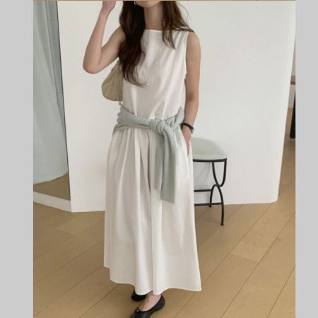 Dongdaemum Women’s Dresses, a testament to the elegance and quality of wholesale Korean fashion.