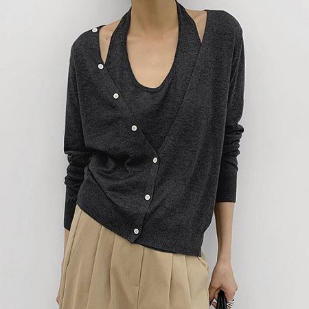 Dongdaemum Women’s Shirts, Tops & T-Shirts, a testament to the elegance and quality of wholesale Korean fashion.
