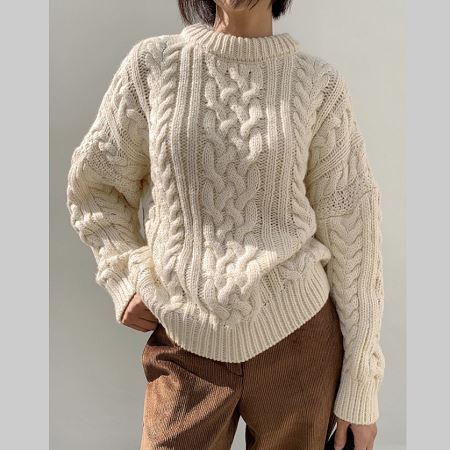 Dongdaemum Women’s Shirts, Tops & T-Shirts, a testament to the elegance and quality of wholesale Korean fashion.