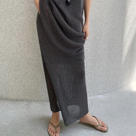 Dongdaemum Women’s Dresses, a testament to the elegance and quality of wholesale Korean fashion.