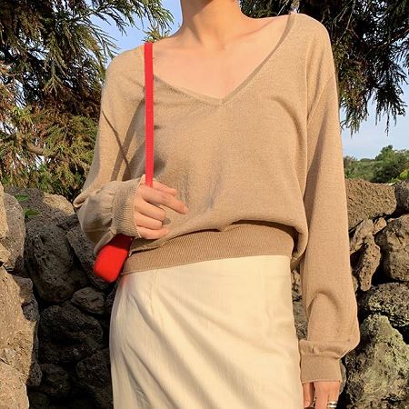 Dongdaemum Women’s Shirts, Tops & T-Shirts, a testament to the elegance and quality of wholesale Korean fashion.