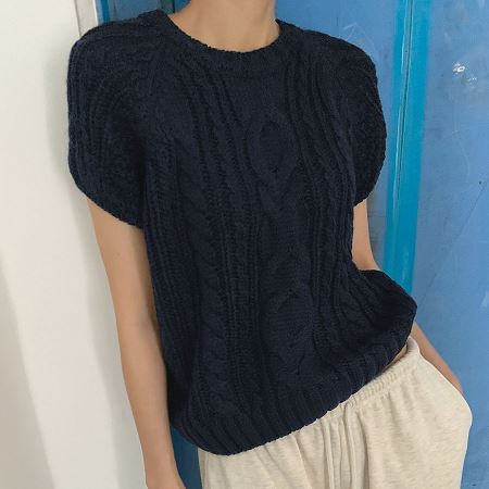 Dongdaemum Women’s Shirts, Tops & T-Shirts, a testament to the elegance and quality of wholesale Korean fashion.