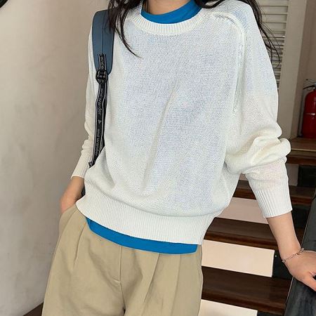 Dongdaemum Women’s Shirts, Tops & T-Shirts, a testament to the elegance and quality of wholesale Korean fashion.