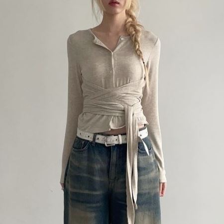 Dongdaemum Women’s Coats & Jackets, a testament to the elegance and quality of wholesale Korean fashion.