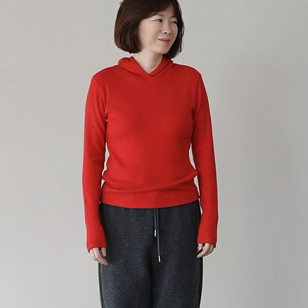 Dongdaemum Women’s Shirts, Tops & T-Shirts, a testament to the elegance and quality of wholesale Korean fashion.