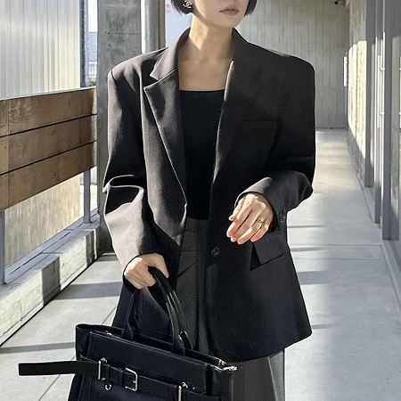 Dongdaemum Women’s Coats & Jackets, a testament to the elegance and quality of wholesale Korean fashion.