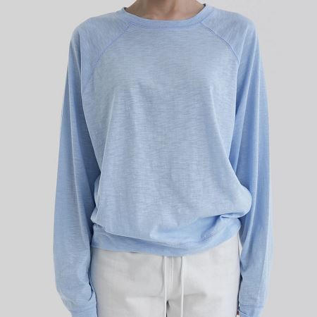 Dongdaemum Women’s Shirts, Tops & T-Shirts, a testament to the elegance and quality of wholesale Korean fashion.