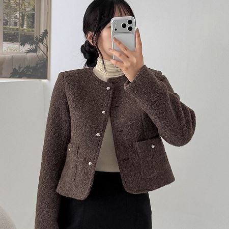 Dongdaemum Women’s Coats & Jackets, a testament to the elegance and quality of wholesale Korean fashion.